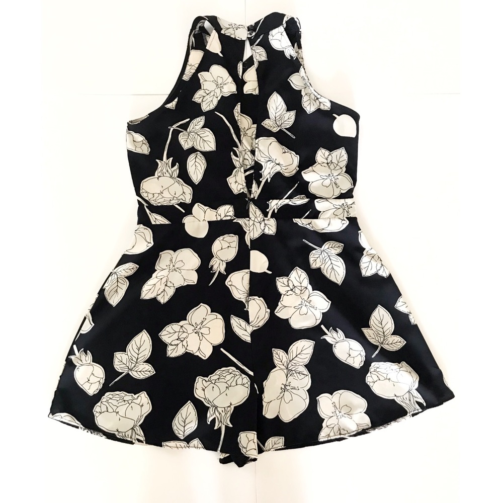 Romper - Picture 2 of 3